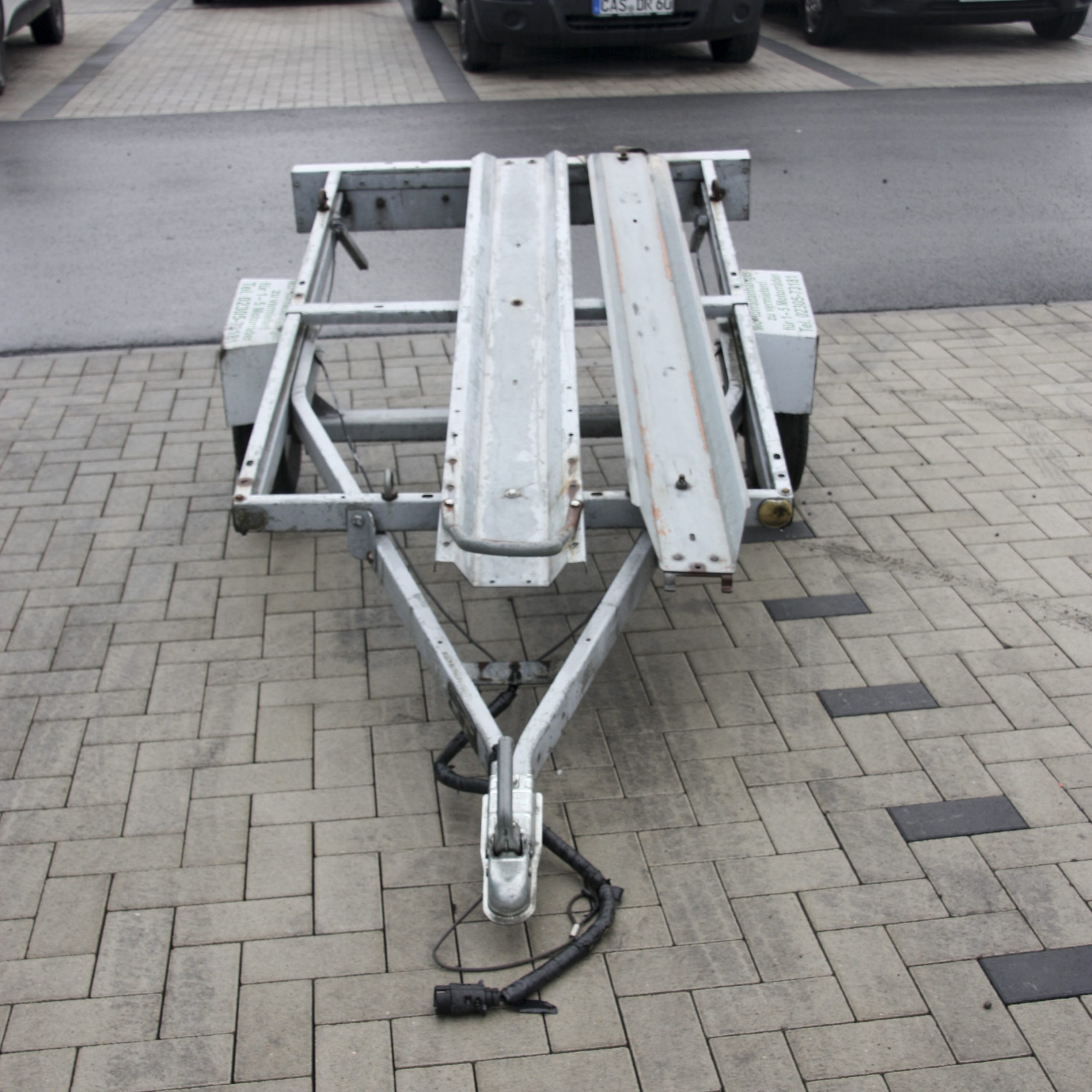 Der Motorradtrailer klein